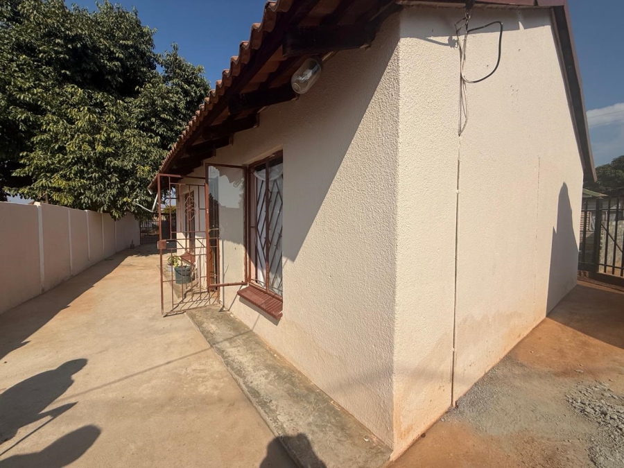 2 Bedroom Property for Sale in Boitekong Ext 10 North West
